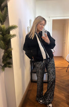 Laden Sie das Bild in den Galerie-Viewer, Hose Glitzer
