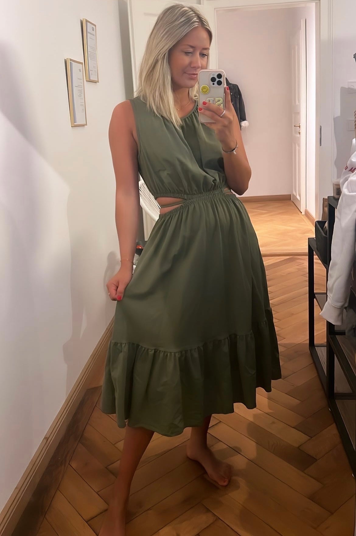 Kleid mit Cut out