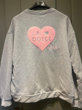 Laden Sie das Bild in den Galerie-Viewer, Sweater
