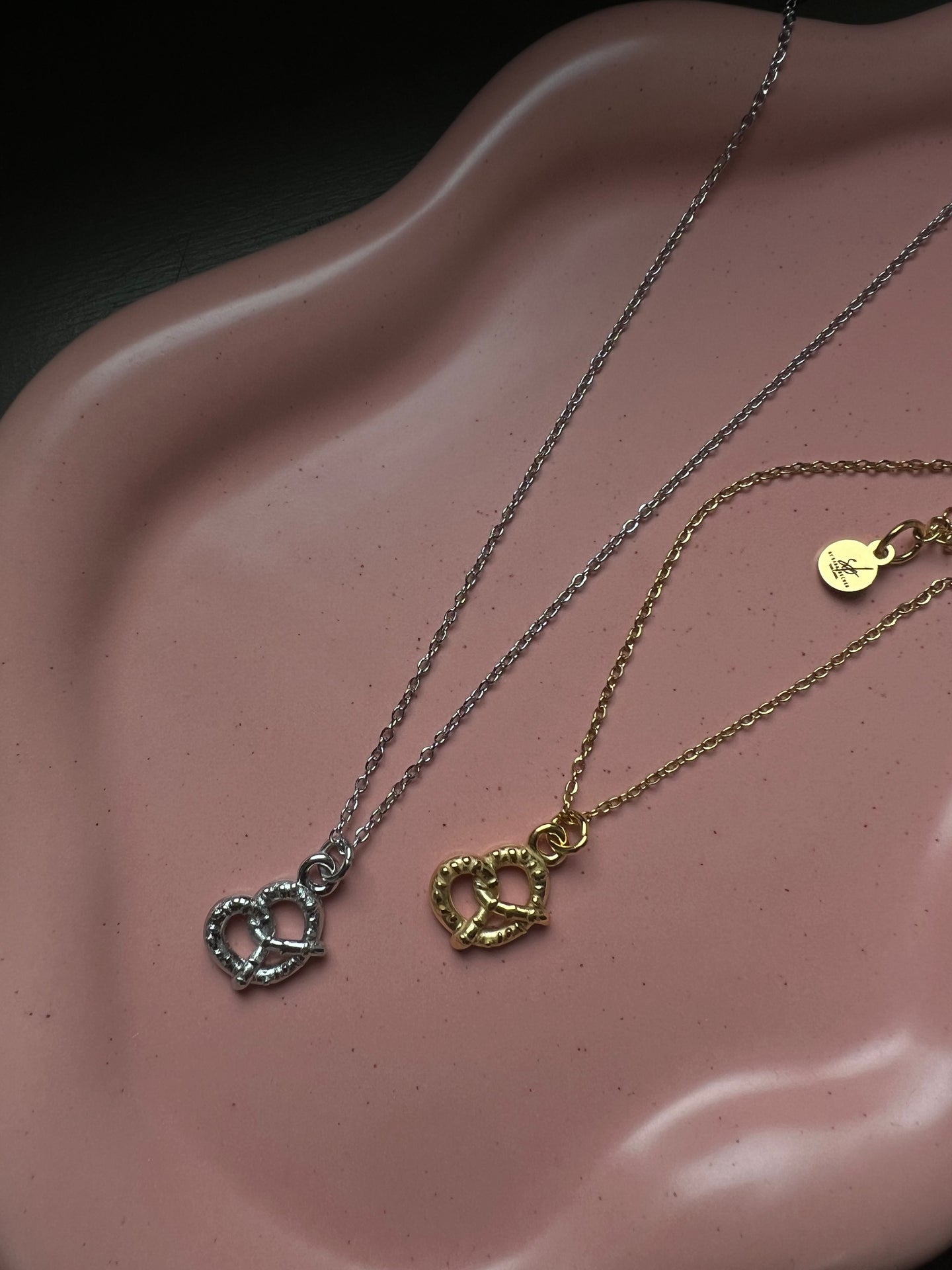 Basic Brezel Kette -  BY SARA BECKER - THE LABEL