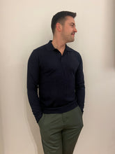 Laden Sie das Bild in den Galerie-Viewer, Blue Pullover
