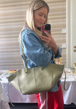 Laden Sie das Bild in den Galerie-Viewer, Tasche
